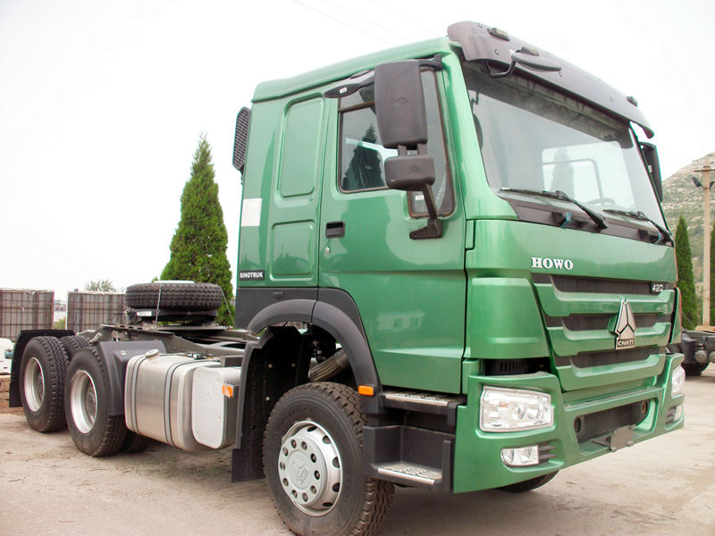 China New 420HP 10 Wheels 6x4 SINOTRUK HOWO Tractor Truck Head for Sale