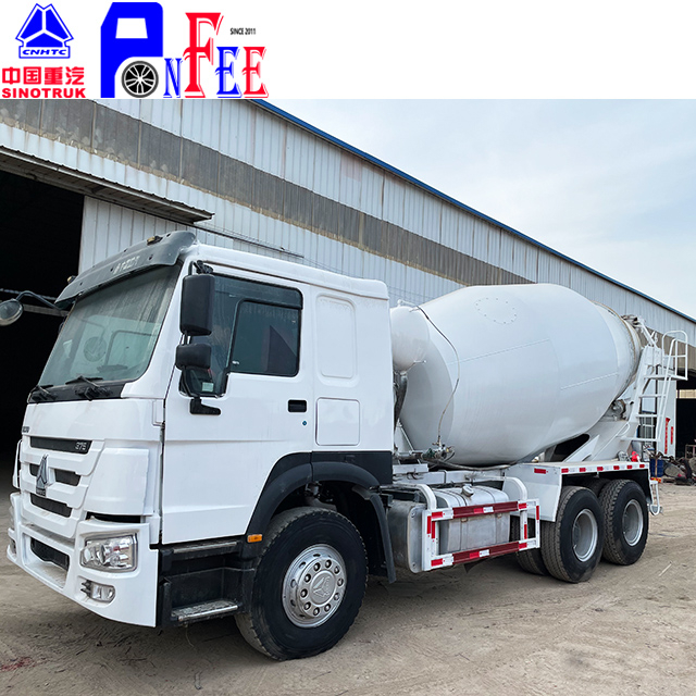 Second Hand SINOTRUK HOWO 8-12 Cubic Meters Concrete Mixer Truck with Refurbished