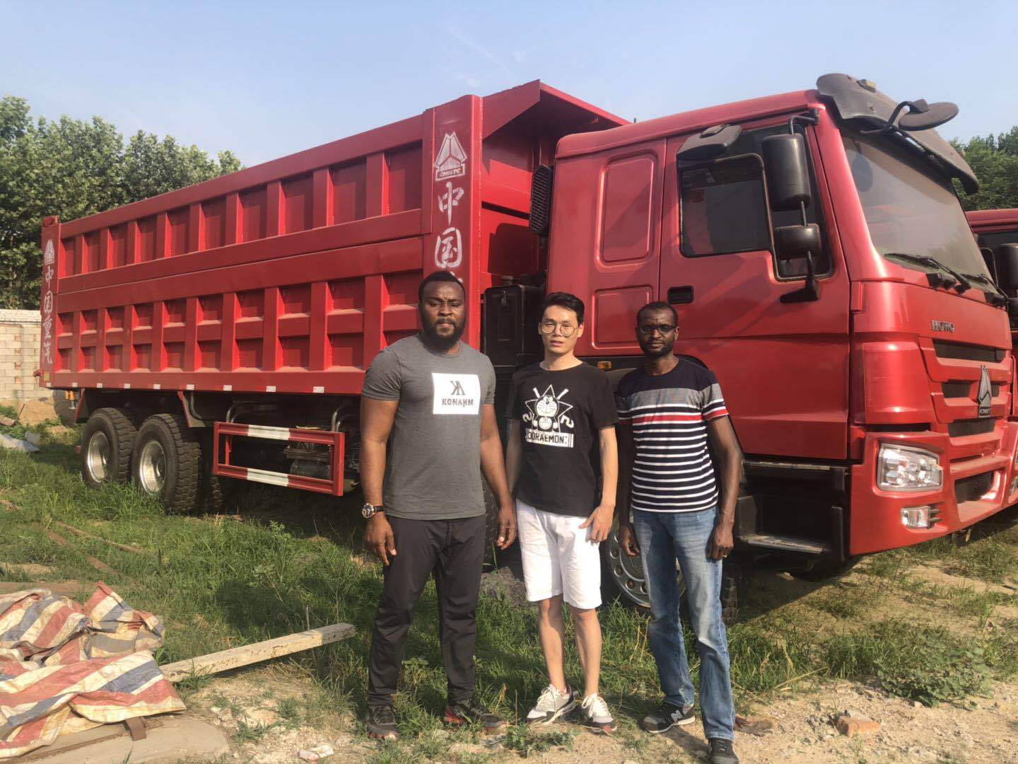 Customer visit us from Nigeria bought Used Trucks